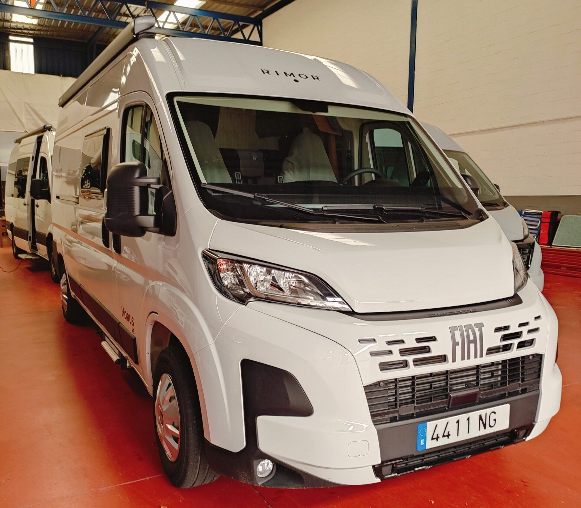 alquiler-camper-coruña-2-plazas-amodo-campers